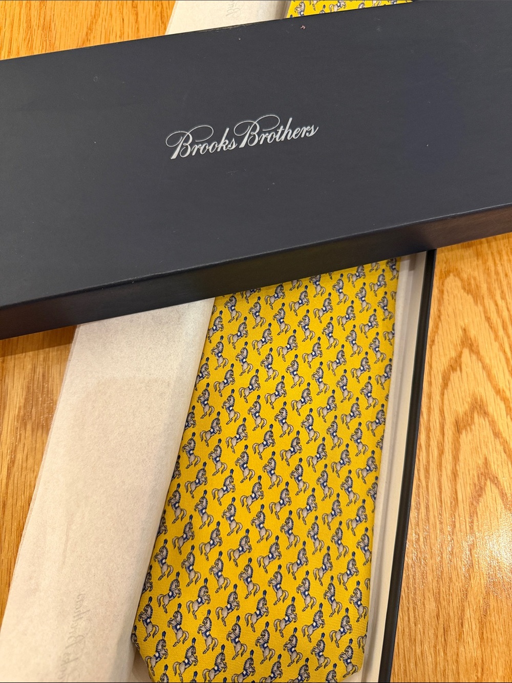 Brooks Brothers 100% SILK Yellow Equestrian Tie